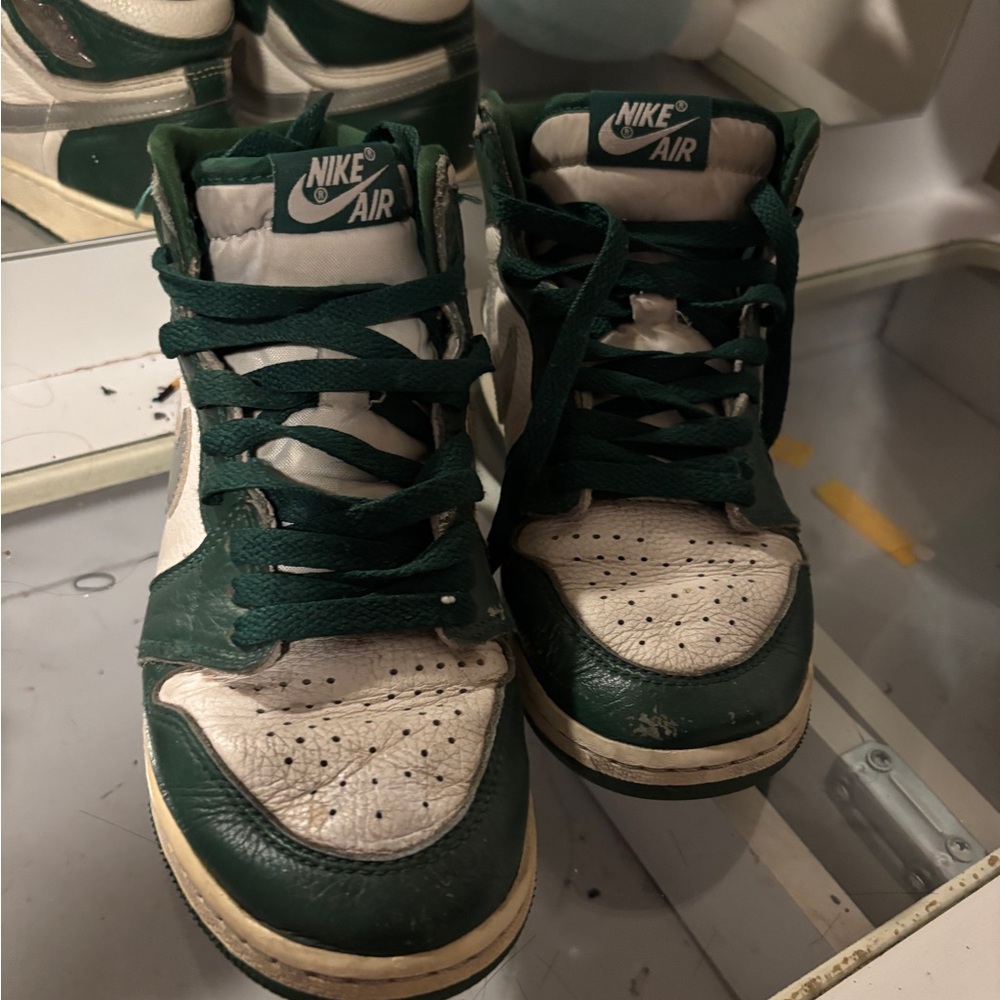 Nike Green and White Dunk Sneakers Classic Design
